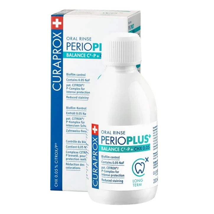 Curaprox Perio Plus Balance  – płyn do płukania jamy ustnej z chlorheksydyną 0,05% i fluorem - 200 ml